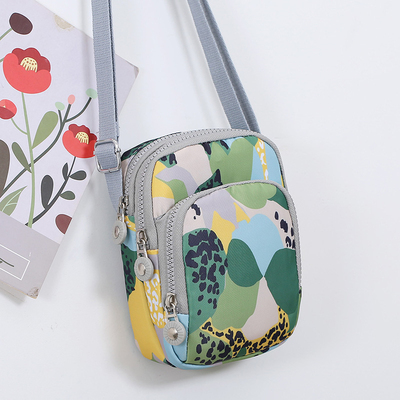 竖款迷你手机包女斜挎包零钱包夏季新款百搭迷你花布尼龙帆布小包
