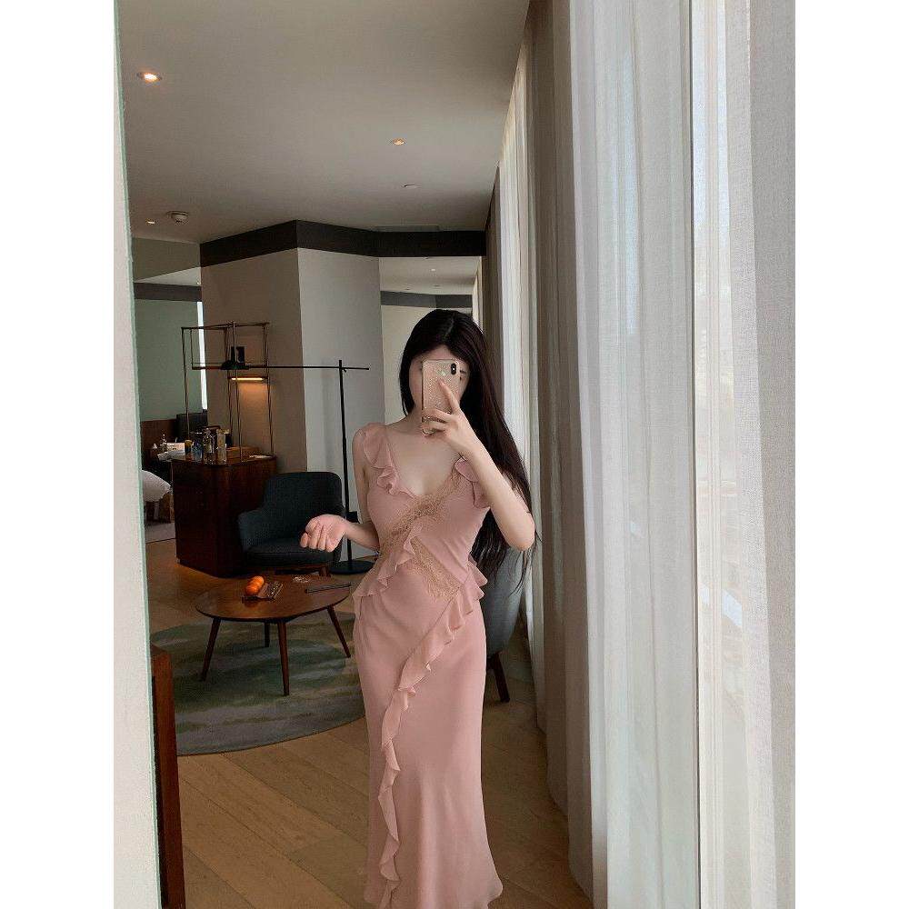 蕾丝拼接吊带连衣裙女夏季荷叶边鱼尾裙黑色收腰裙子纯欲包臀长裙