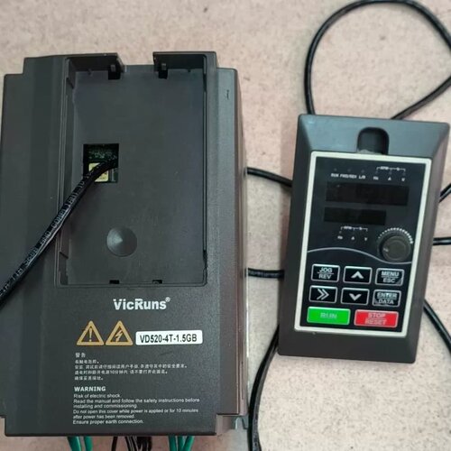 售前询价VicRuns变频器VD520-4T-1.5GB 实物拍照