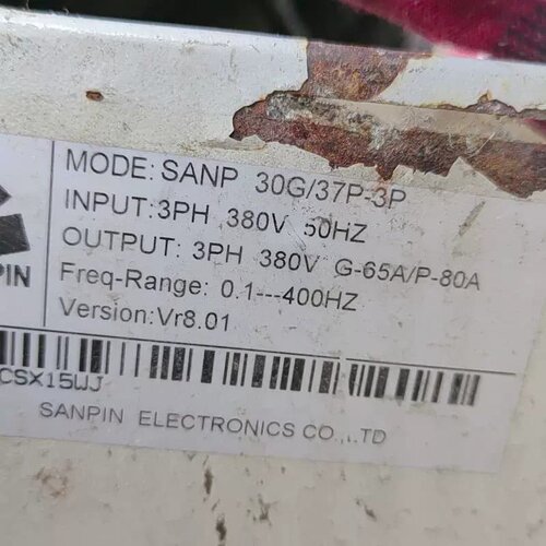 售前询价三品SANP-30G/37P-3P变频器 380V三相 实物