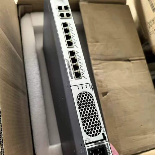 售前询价RHUB3908 图片实物图 原包 一共11台