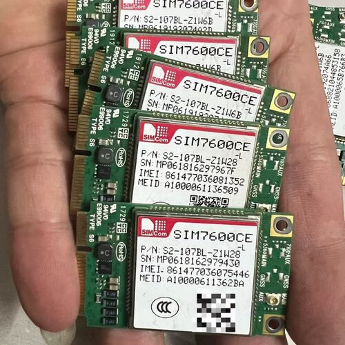 售前询价SIM7600CE模块 设備上拆下来 18个。