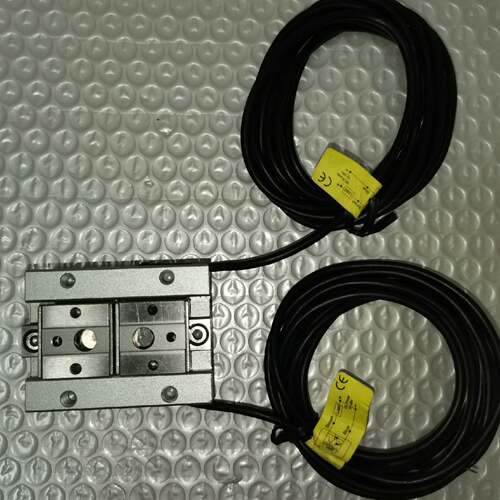 可维修恒拓气缸HITOP MHF12x12，带两个磁性开关，实议价
