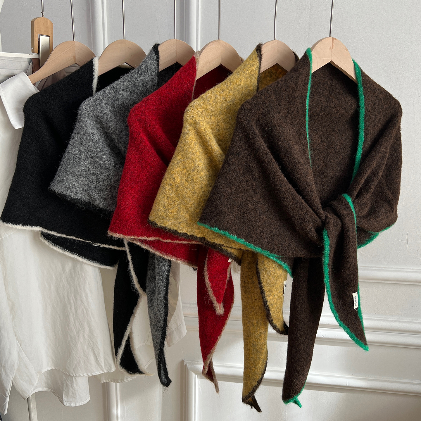 韩国小众软糯撞色边三角巾秋冬女