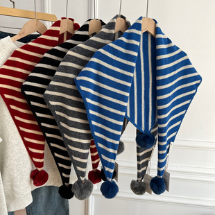 韩系博主款100%羊毛三角披肩女秋冬季保暖毛球球条纹外搭坎肩围脖