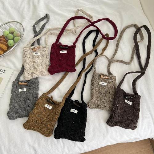 韩国ins风小众设计感纯色针织包