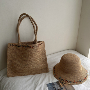夏日旅行手工刺绣拉菲草包包帽子女大容量手提包海边防晒沙滩草帽