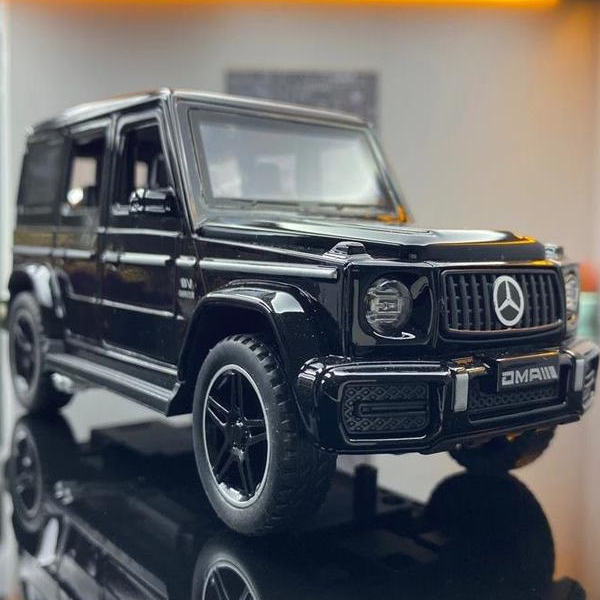 001比例大号新奔驰G63合金车