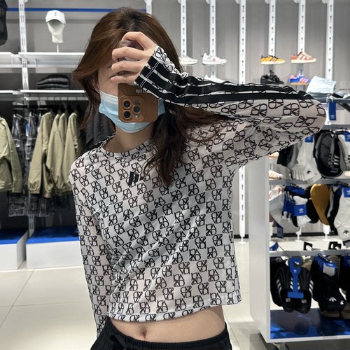 阿迪达斯三叶草女子超轻透视镂空潮流满印运动短款长袖T恤JY7664