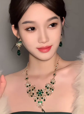 绿色水滴项链耳环套装