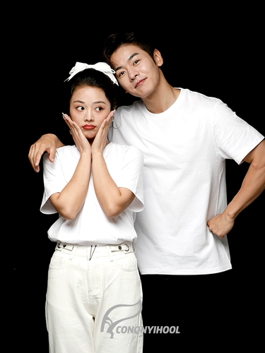 Парная одежда для влюбленных, летняя одежда, белая хлопковая футболка подходит для мужчин и женщин, рубашка