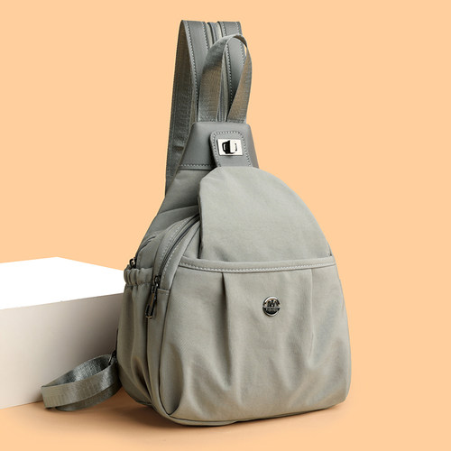 旅游双肩包女2025新款胸包轻便