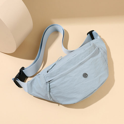 新款运动外出时尚胸包女轻便百搭休闲便携腰包简约通勤单肩斜挎包