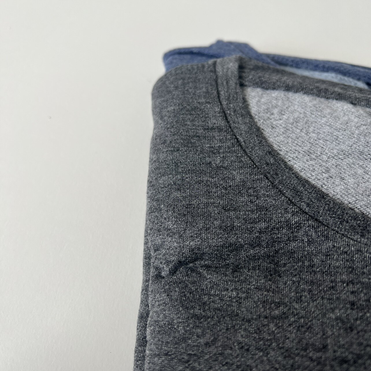 자체 발열 및 온도 고정 가을 겨울 신상 중대형 아동용 원단 보온 상의 하의 셔츠 면 스웨터 투피스