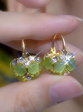 轻奢高级感绿色提篮耳环2025年新款百搭气质耳坠小众设计流行耳饰