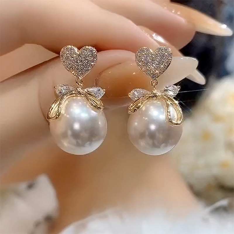 2026年新款潮珍珠耳环女甜美满钻爱心气质耳坠时尚百搭高级感耳饰