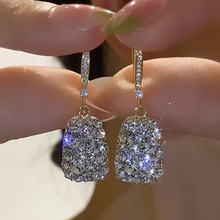 2025年新款 潮精致镶钻金枝玉叶防丢耳线女气质百搭轻奢高级感耳环