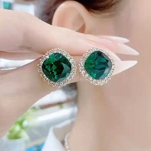 绿色水晶锆石耳钉2025新款 潮高级感镶钻耳环闪亮轻奢气质百搭耳饰