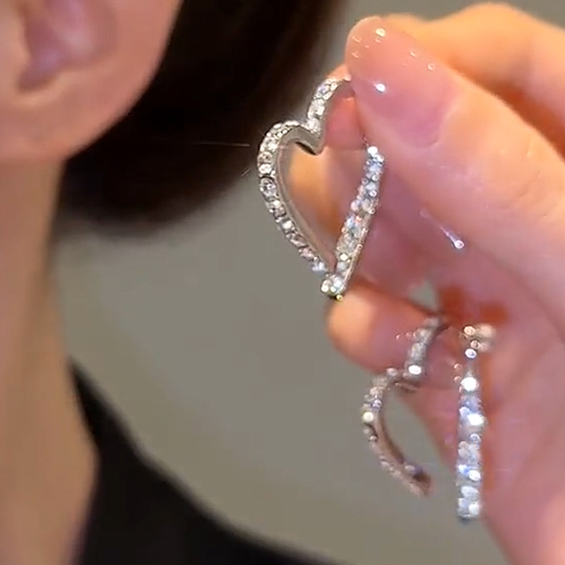 2024年新款潮小众设计感高级耳环