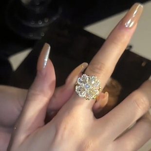 开口时尚个性旋转小众设计锆石花朵戒指2025年新款潮幸运爆款戒指