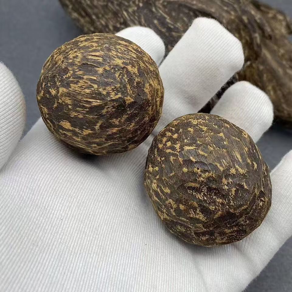 正品越南芽庄虫漏沉香老料保健球沉水级手把香甜味十足文玩