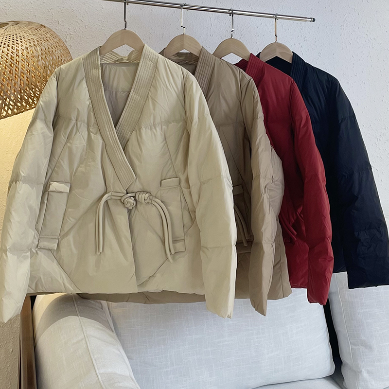 YIMIAN轻盈保暖时尚设计感羽绒服