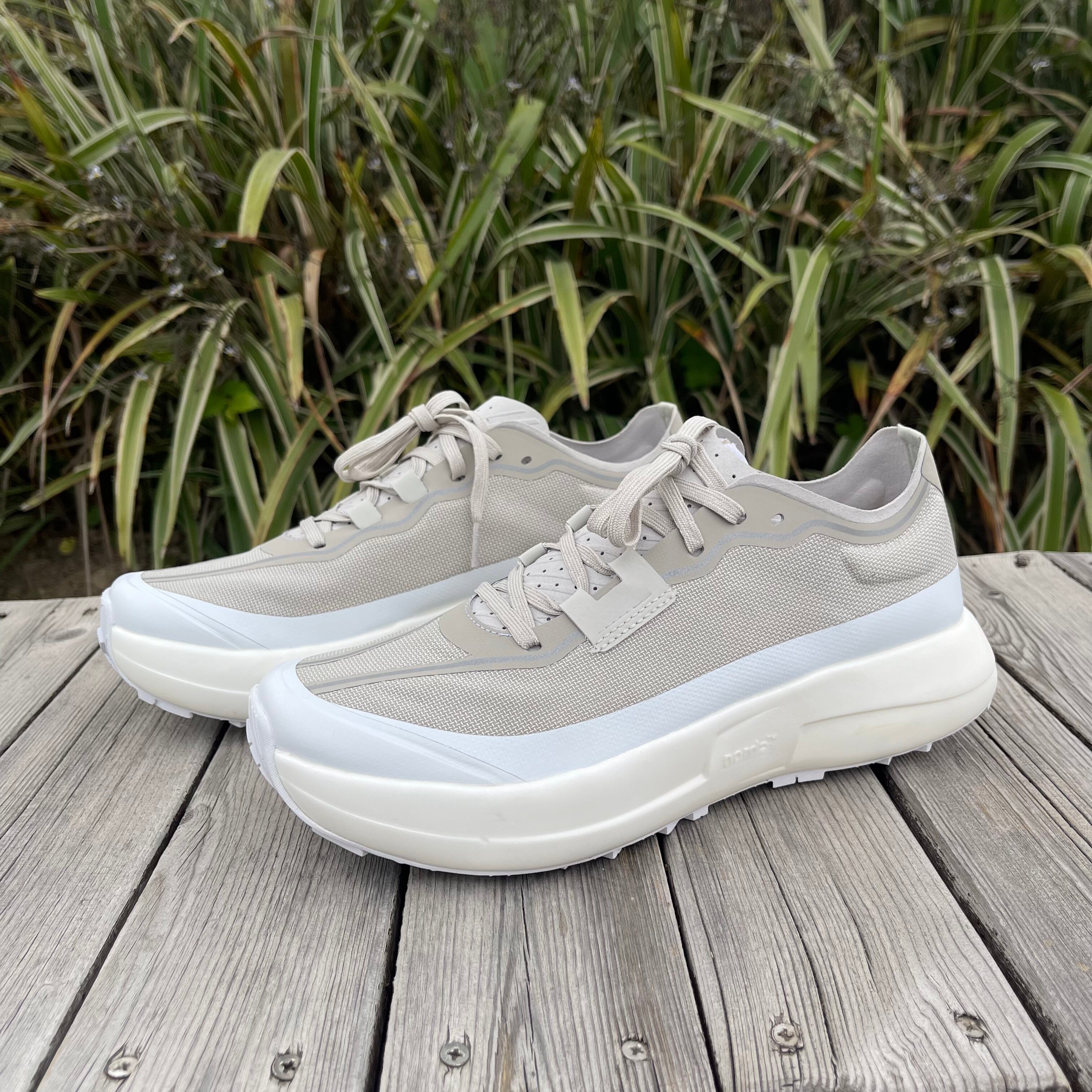 夏季男款超轻透气户外休闲鞋 轻量徒步运动鞋 减震防滑越野跑鞋男