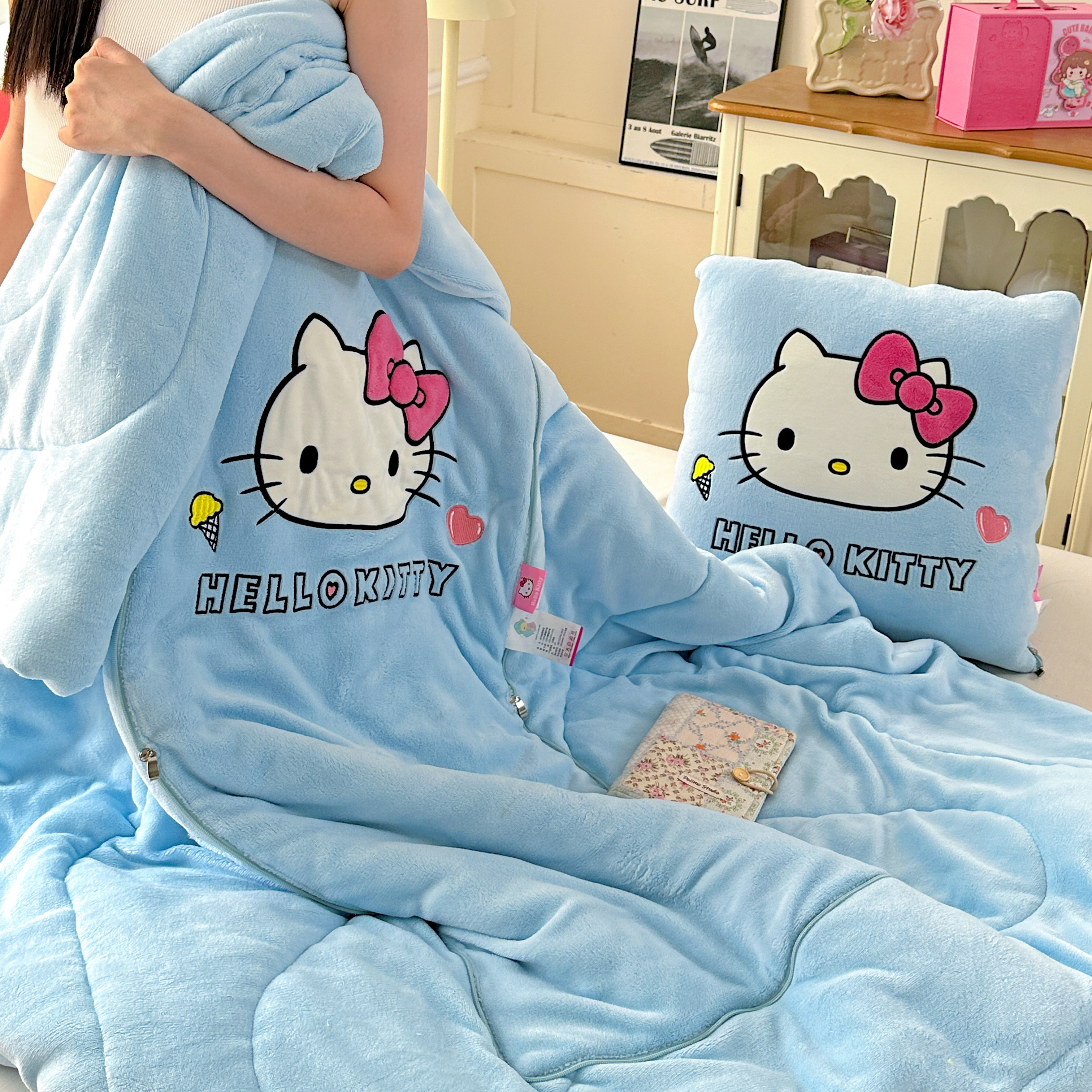 牛奶绒三丽鸥hellokitty抱枕被子两用二合一车载靠垫办公室枕头被