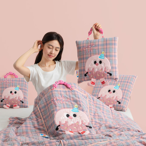 全棉可爱熊抱枕被子两用