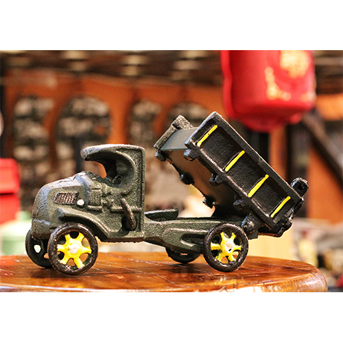 稻谷铸铁彩绘汽车鲨鱼飞机摆件