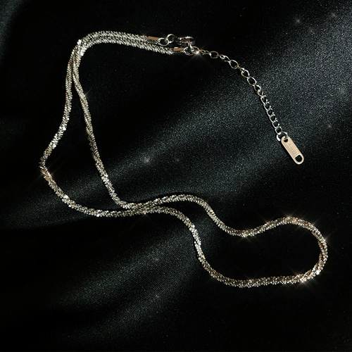 Ожерелье из нержавеющей стали подходит для мужчин и женщин, летняя короткая цепочка до ключиц, не выцветает, простой и элегантный дизайн, в корейском стиле