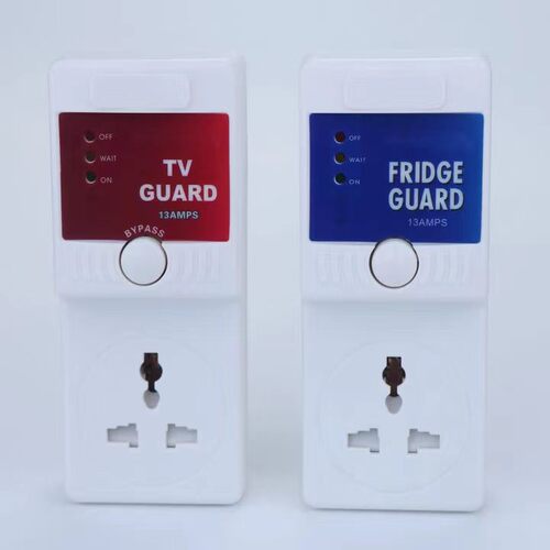 TV/FRIDEG GUARD出口非洲英式和万能插座电视机冰箱过欠压保护器