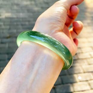 “琼阶沐玉”甸翡翠玉手镯子糯冰种白底油青翡翠手镯女款处理