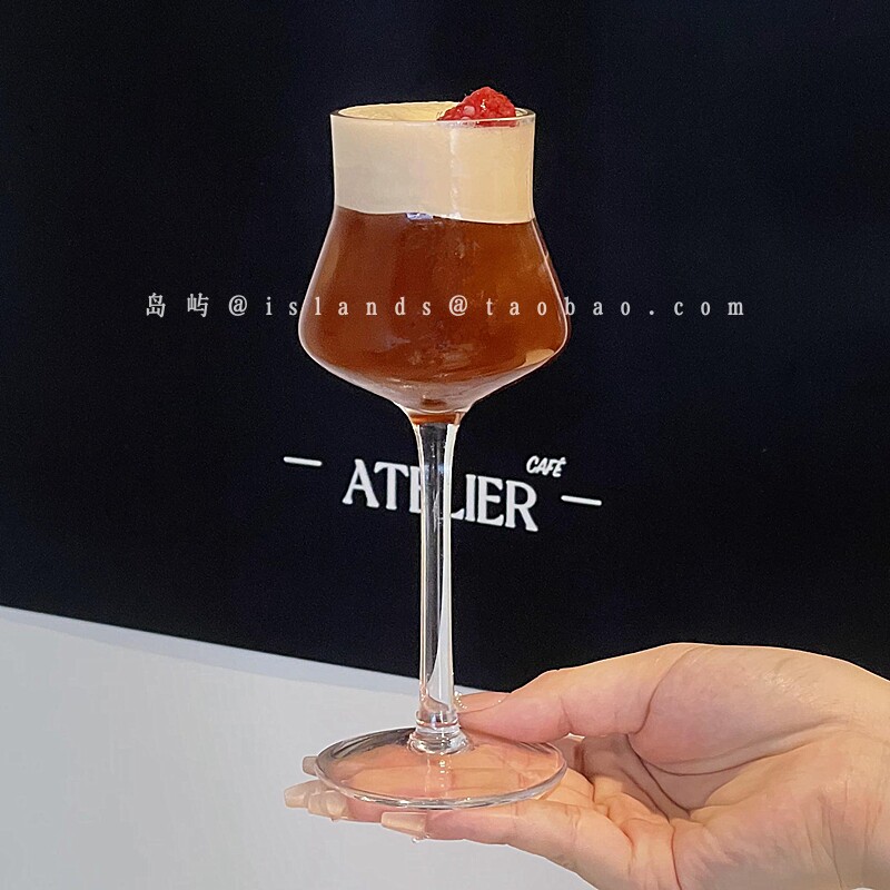小众简约收口鸡尾酒杯