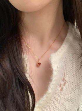 亮眼哟!马年红玛瑙爱心项链女18K金锁骨链轻奢小众本命年百搭颈链