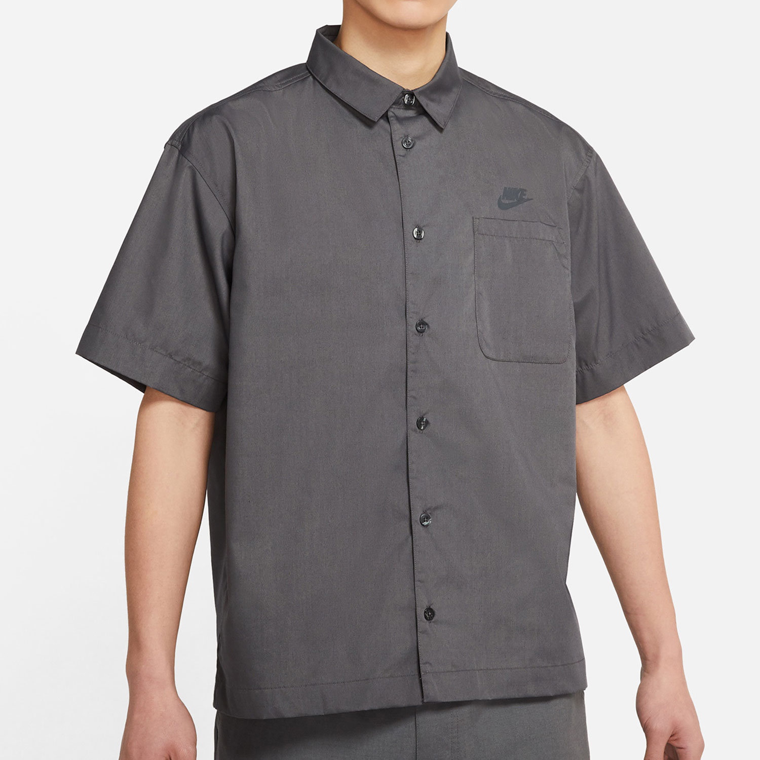 Nike/耐克正品男子口袋宽松休闲运动翻领短袖衬衫 DM8686-060