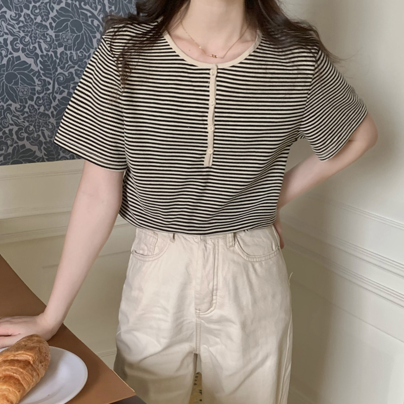 t恤女夏短袖华夫格小众矮个子撞色细横条纹纽扣宽松舒适短款上衣