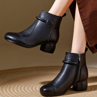 中年女士真皮短靴粗跟软底软牛皮女鞋秋冬加绒妈妈半高跟二棉皮鞋