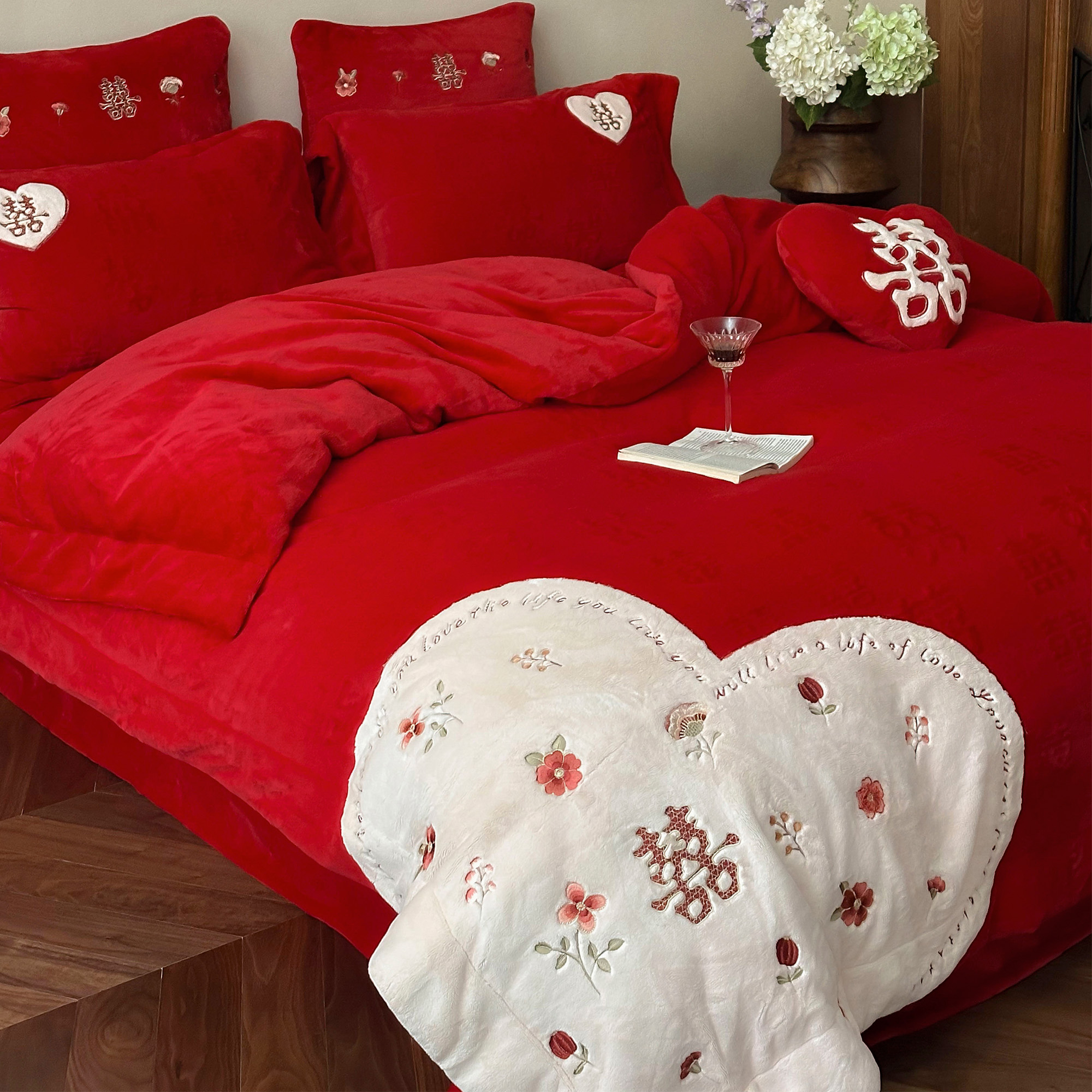 冬季牛奶绒韩式绣花婚庆四件套厚保暖珊瑚绒红色结婚被套床单床笠