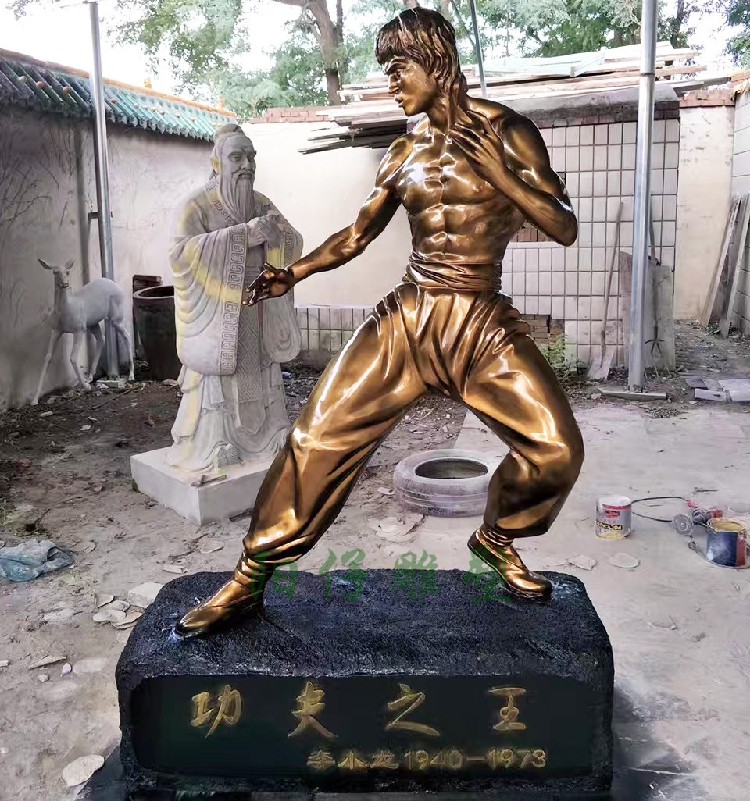 李小龙仿铜玻璃钢雕塑 武术学校武馆跆拳道武校练武人物名人雕像