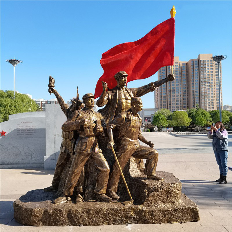 红军抗战人物雕像高举旗帜雕塑解放八路军革命英雄玻璃钢大型群雕
