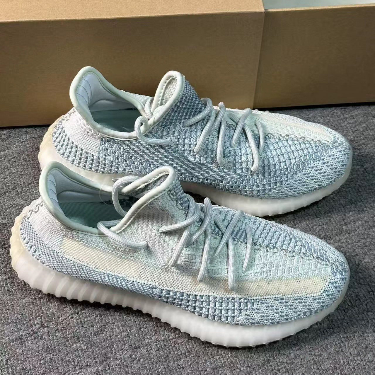 椰子350v2新冰蓝yeezy夏季满天星透气男女情侣款莆田运动休闲鞋
