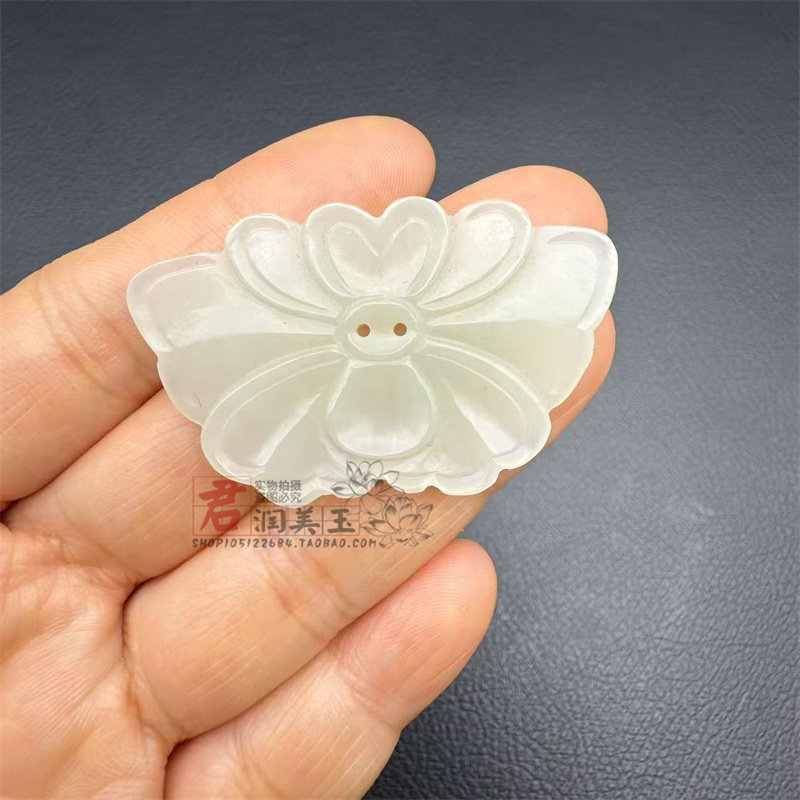 和田玉蝴蝶帽花吊坠挂件仿古雕刻蝴蝶花片DIY 项链璎珞汉服腰配饰