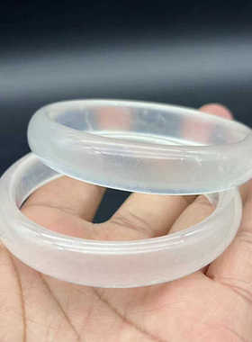 白月光色手镯玉镯石英岩镯子