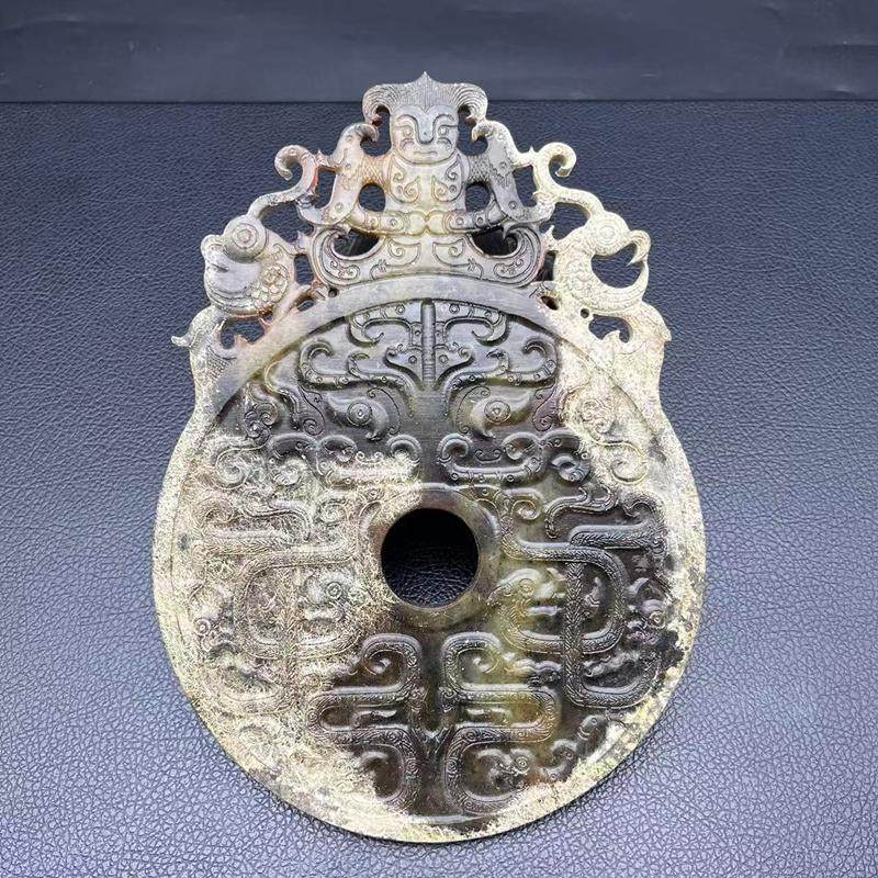仿明清辽金工艺龙纹玉璧摆件复古做旧童子 影视拍摄道具 古玩收藏
