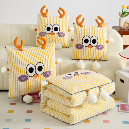 卡通牛奶绒抱枕被子两用加厚二合一折叠汽车载沙发靠垫枕头午睡被