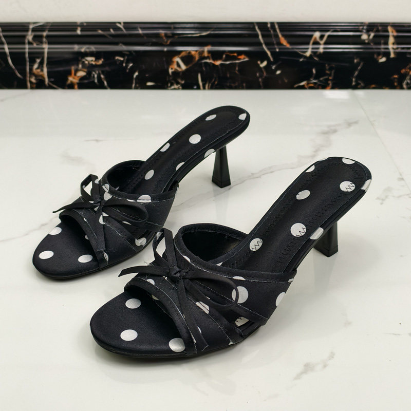 波点绸缎一字蝴蝶结细跟拖鞋西班牙单夏款露趾日常外穿凉鞋拖配群