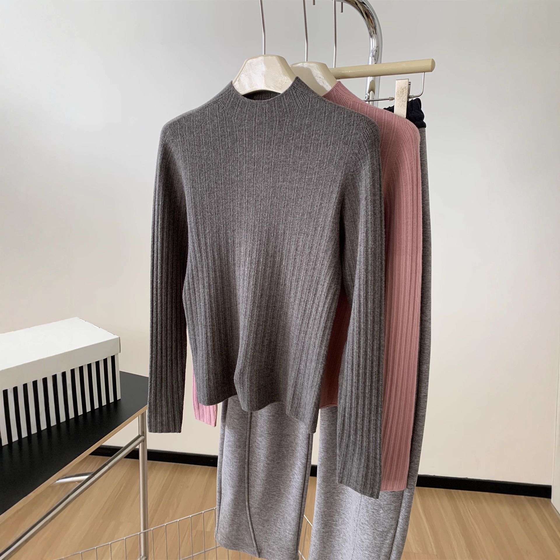 气质韩版无缝一体绵羊毛针织打底