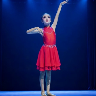 新款现代舞桃李杯中国姑娘表演服独舞飘逸套装儿童舞蹈演出服定制