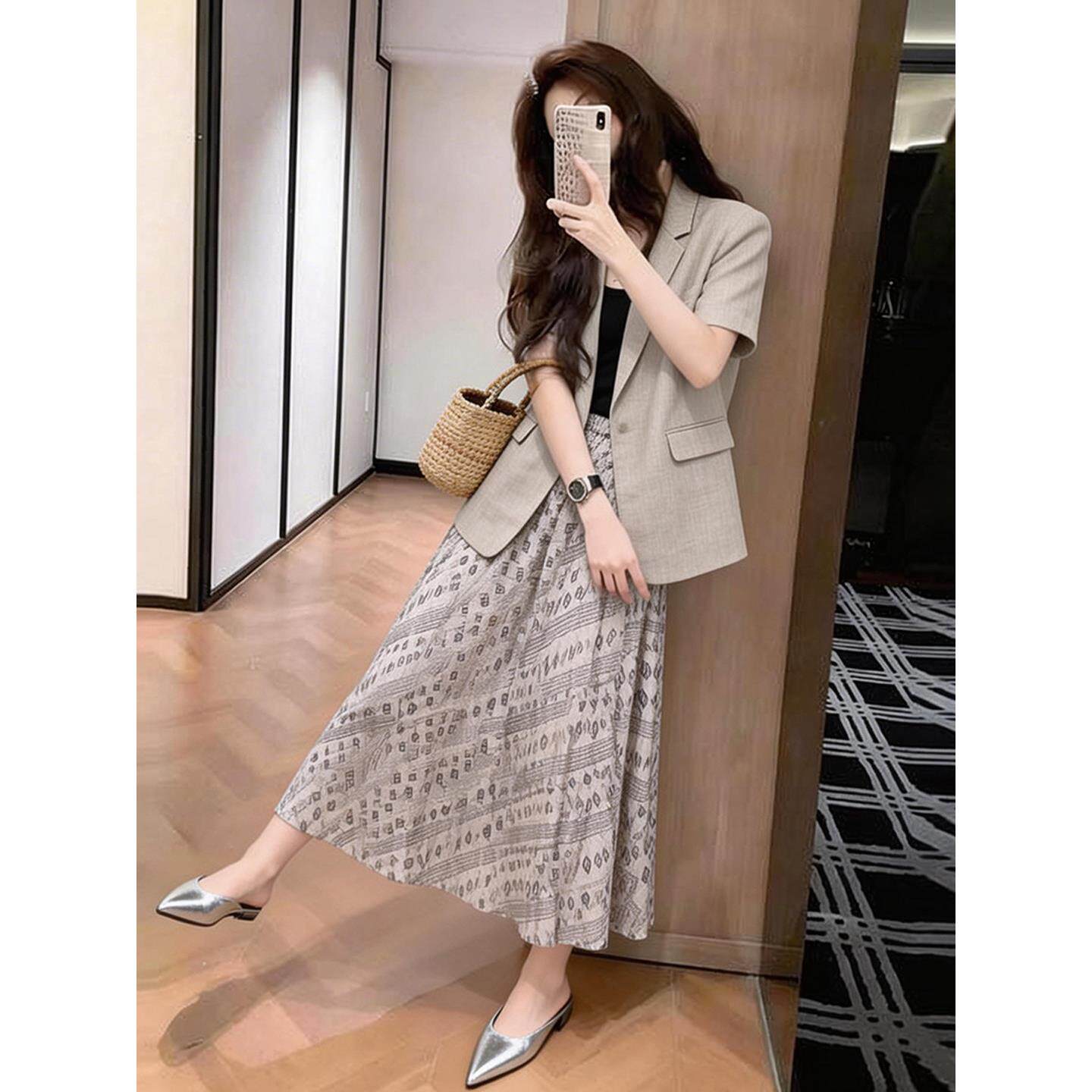 气质杏色西装半身裙子两件套女